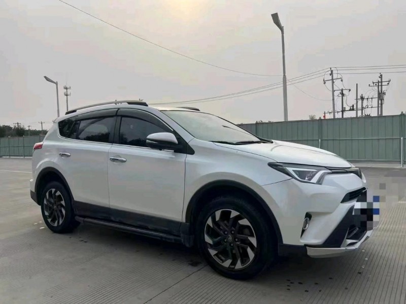 邯郸18年丰田RAV4荣放2