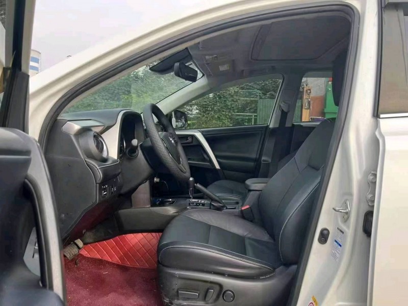 邯郸18年丰田RAV4荣放7