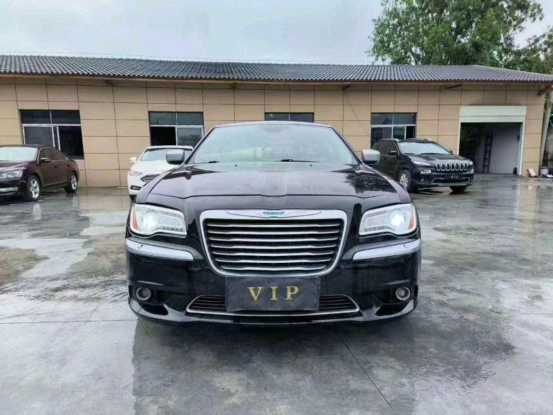 深圳14年克莱斯勒300C1