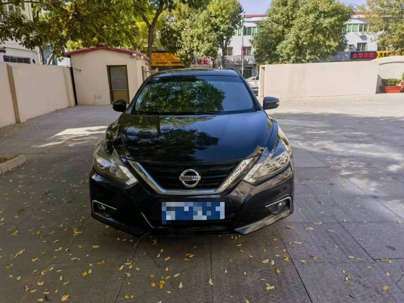 保定17年日产天籁1