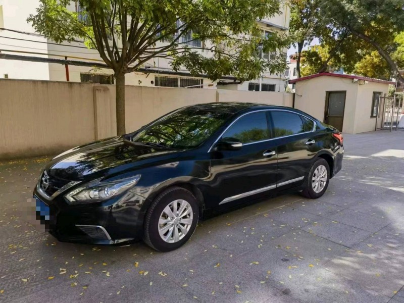 保定17年日产天籁2