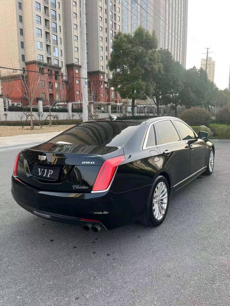 淮南17年凱迪拉克CT67