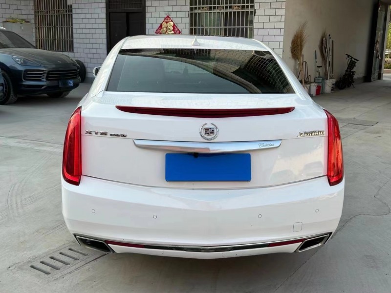 济宁15年凯迪拉克XTS9