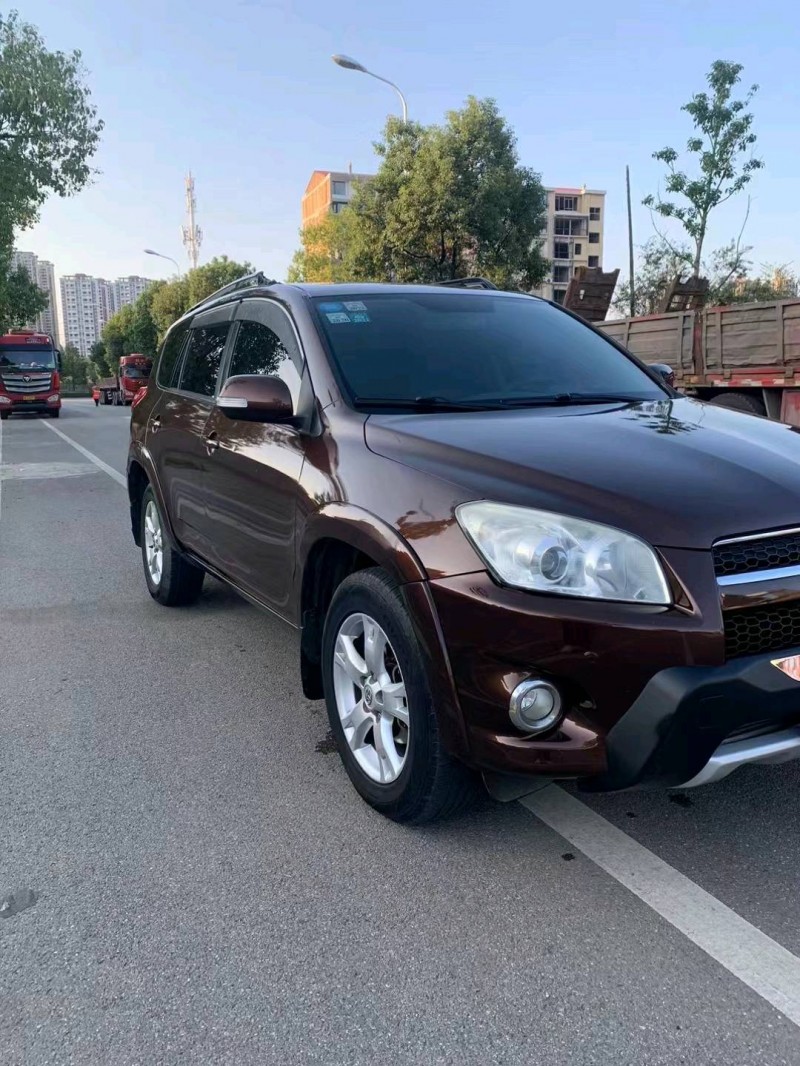 邵阳13年丰田RAV43