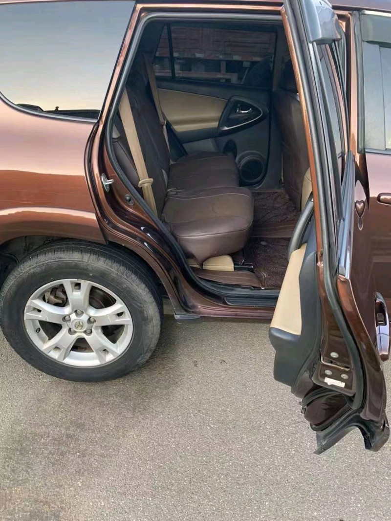 邵阳13年丰田RAV46