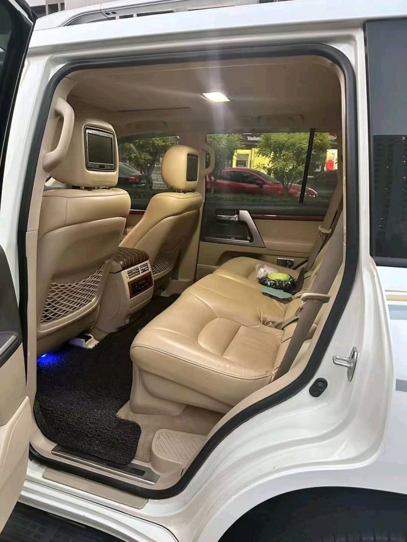 邯郸13年丰田兰德酷路泽6