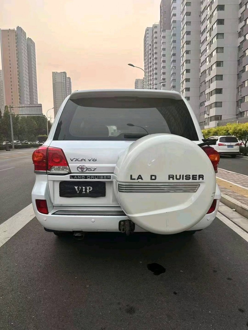 邯郸13年丰田兰德酷路泽7