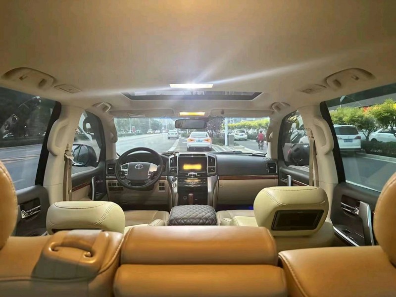 邯郸13年丰田兰德酷路泽8