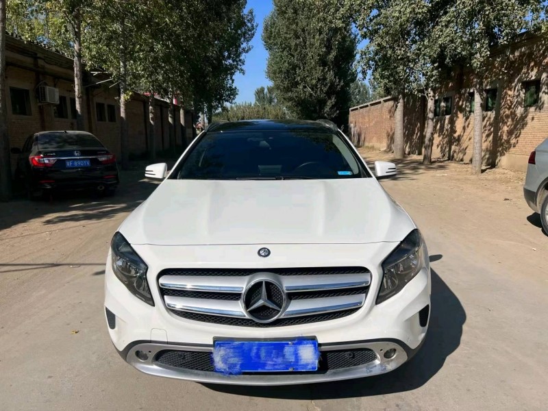 保定16年奔驰GLA1