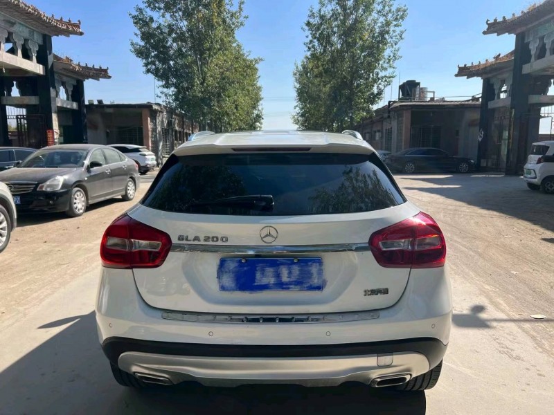 保定16年奔驰GLA9