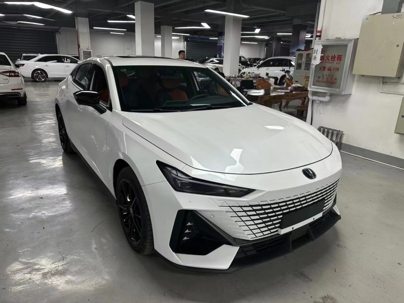 曲靖23年長安汽車UNI-V3