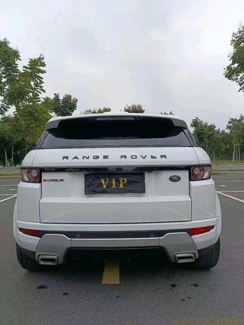 嘉兴13年路虎极光3