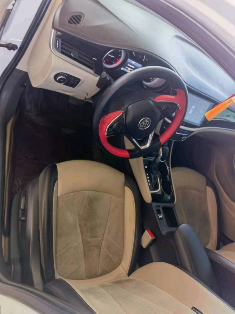 保定16年别克威朗6