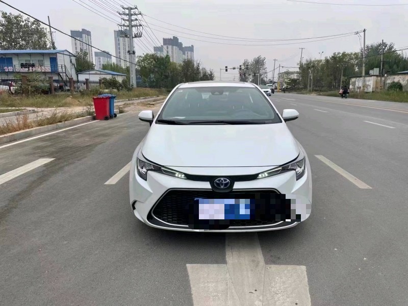 济宁21年丰田雷凌1