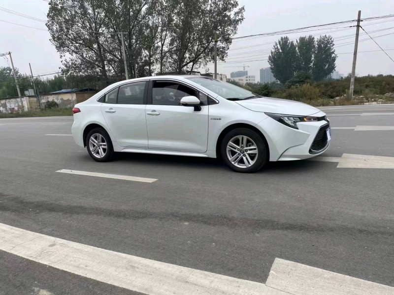 济宁21年丰田雷凌2