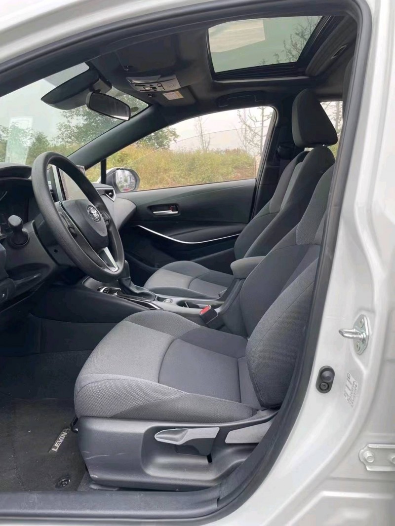 济宁21年丰田雷凌4