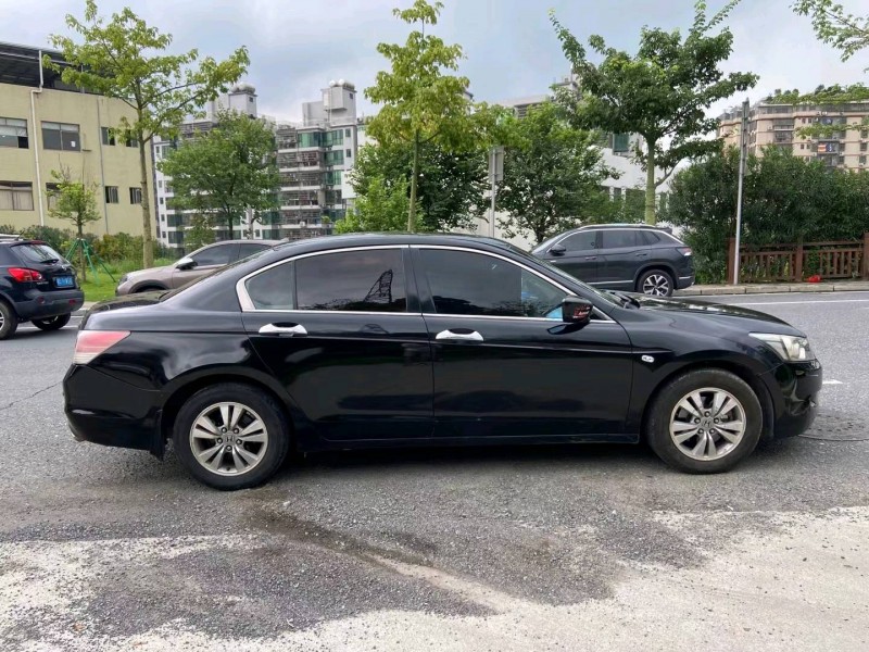 广州10年本田雅阁4