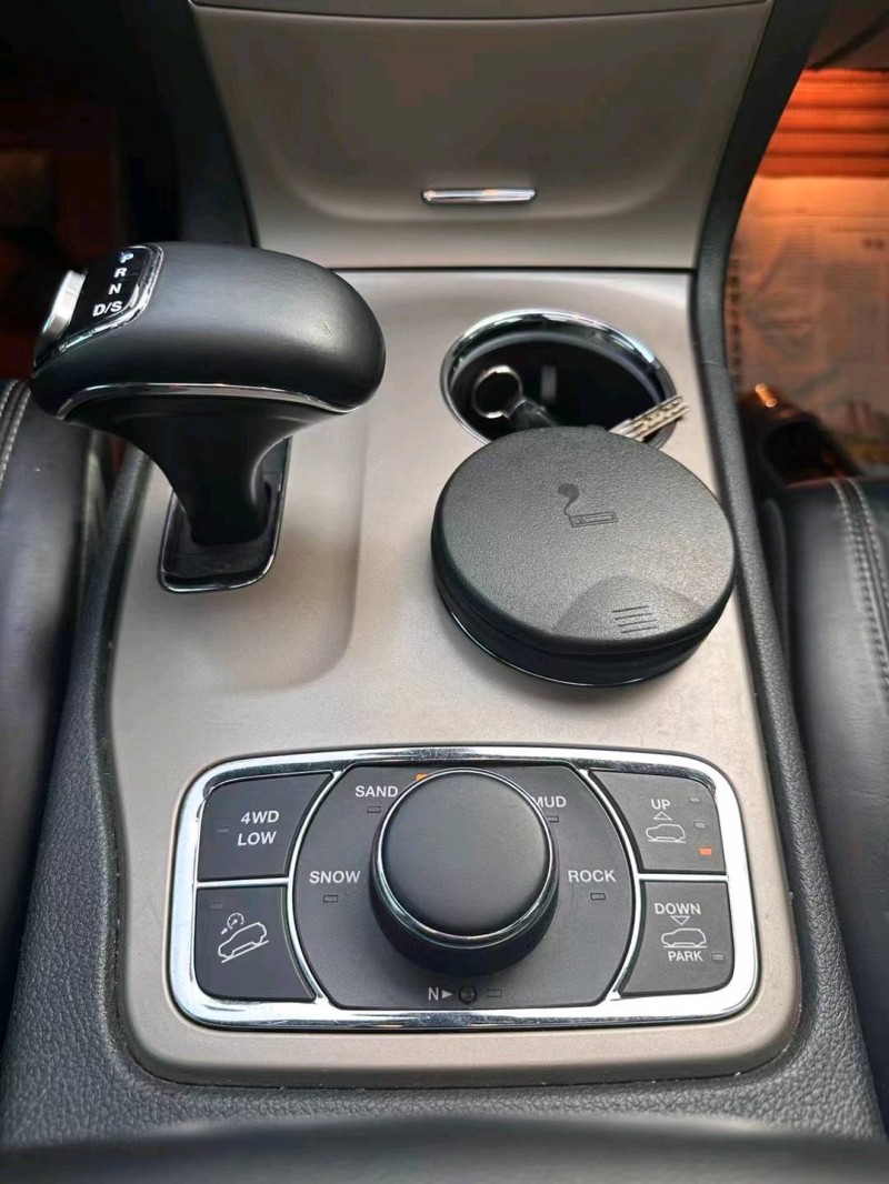 东营17年Jeep大切诺基5