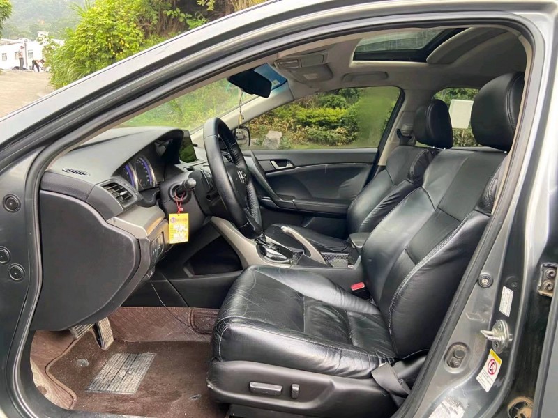 广州10年本田思铂睿7