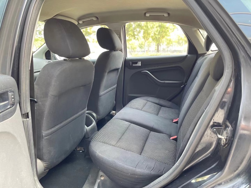 济宁07年福特福克斯6