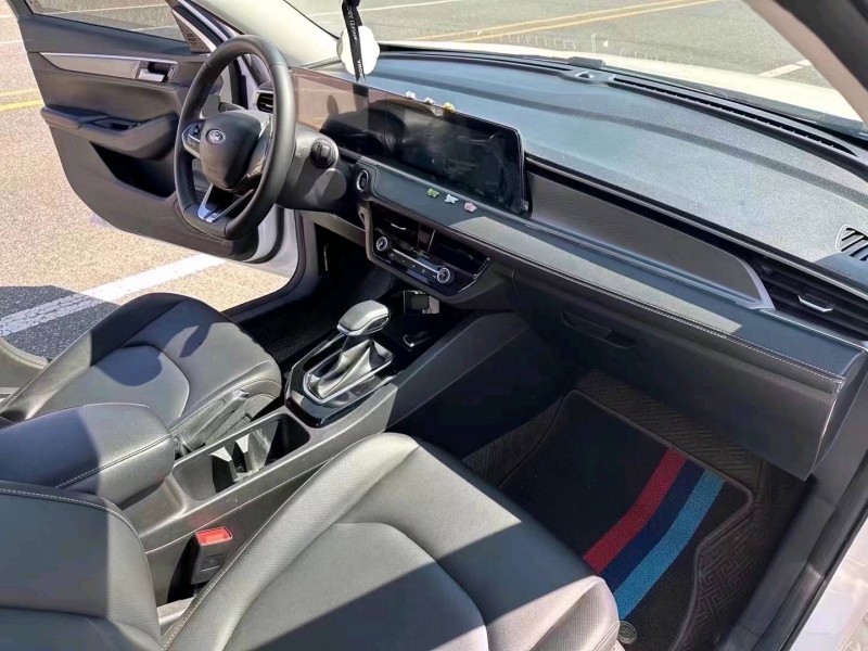 东营21年福特福睿斯7