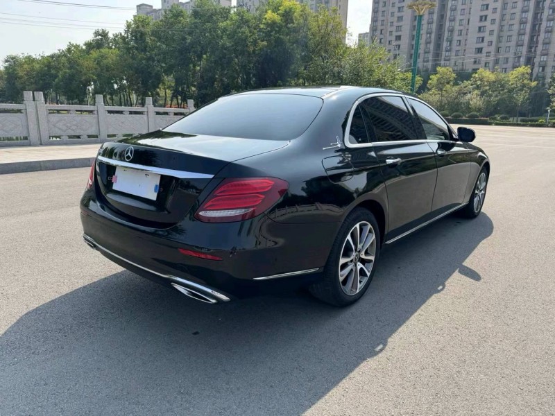 广州17年奔驰E4