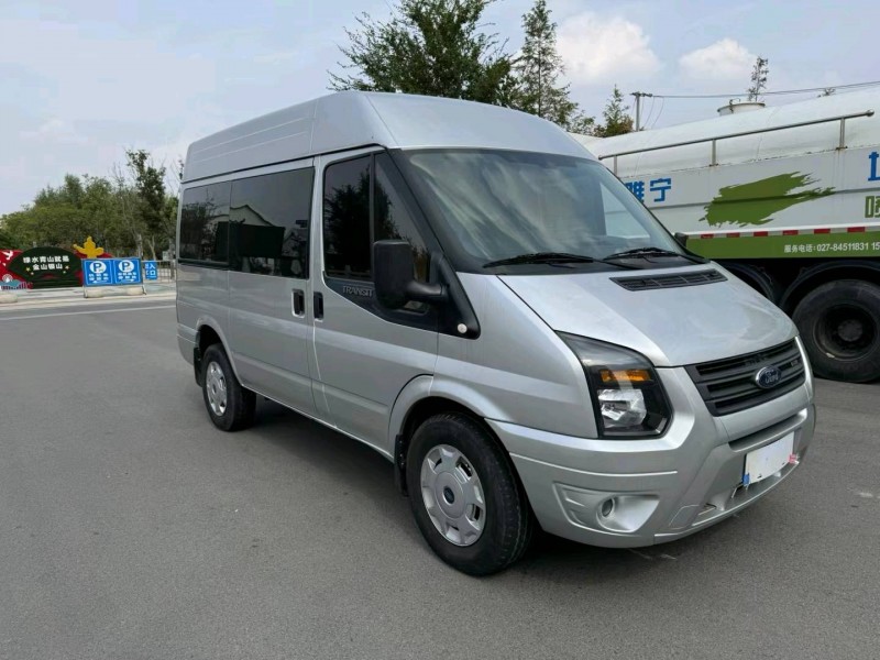 徐州19年福特全顺3