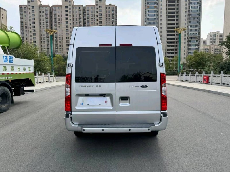 徐州19年福特全顺5