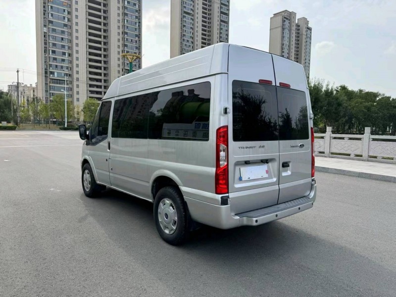 徐州19年福特全顺6