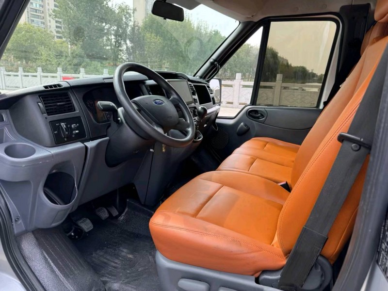 徐州19年福特全顺9