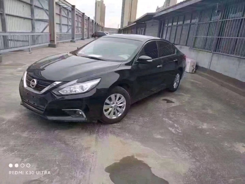 安陽17年日產天籟3