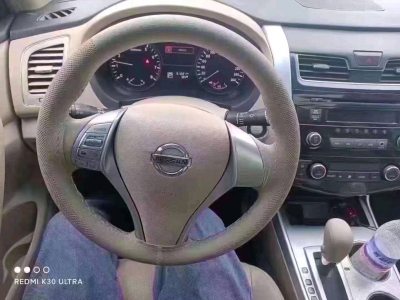 安陽17年日產天籟5