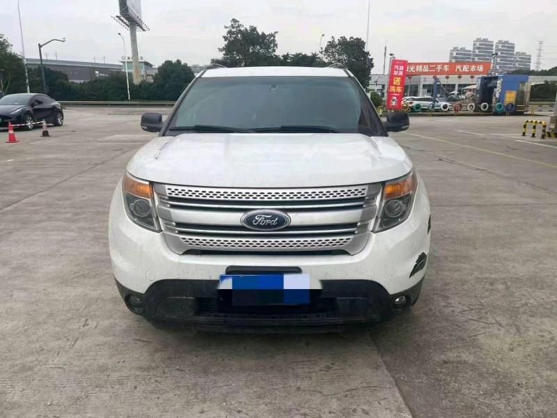 常州15年福特探险者1