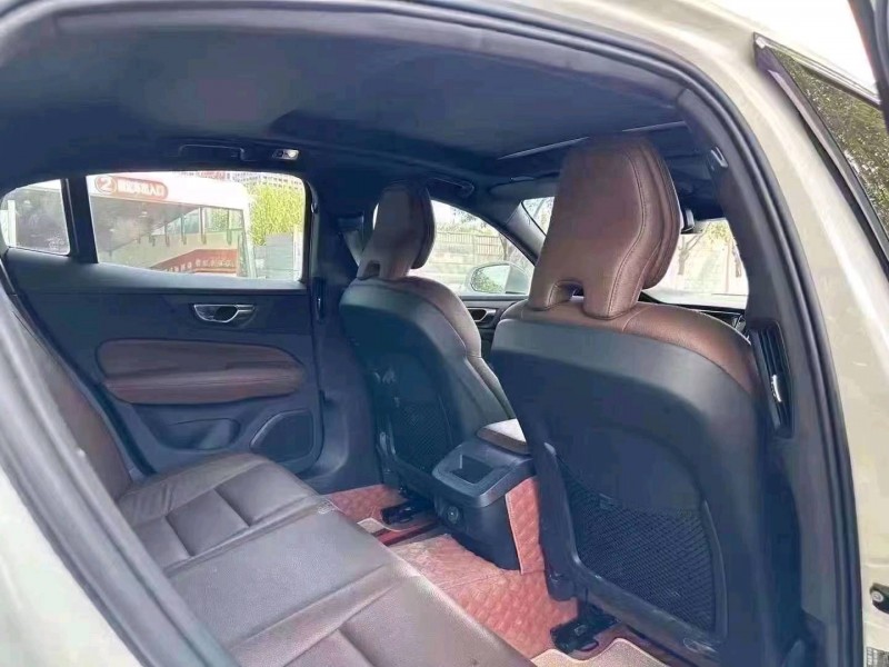重庆21年沃尔沃S60L8