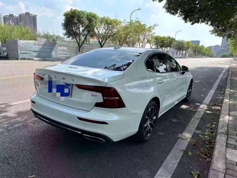 重庆21年沃尔沃S60L9