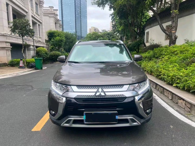 珠海21年三菱欧蓝德1