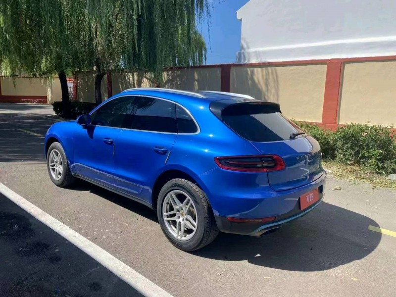 东营16年保时捷Macan7