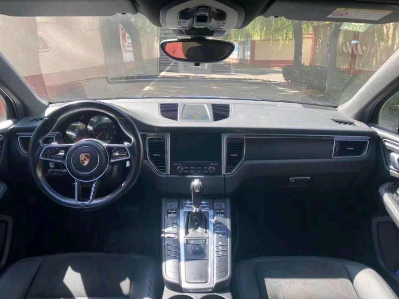 东营16年保时捷Macan8