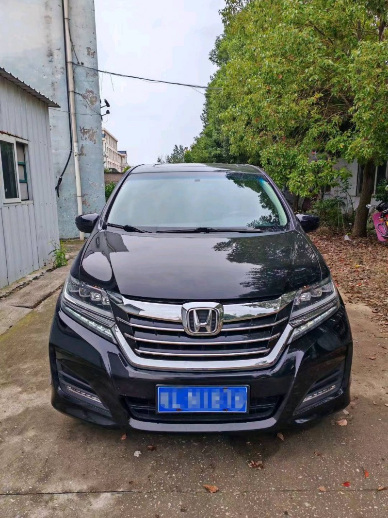 嘉兴18年本田艾力绅1