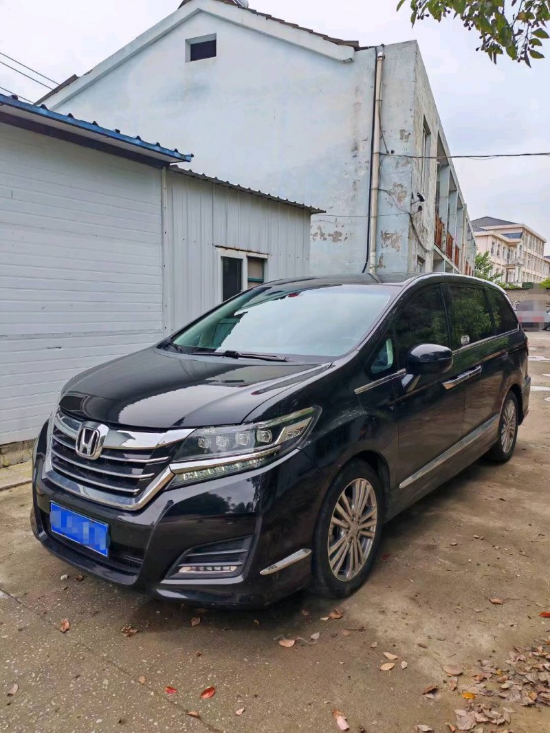 嘉兴18年本田艾力绅2