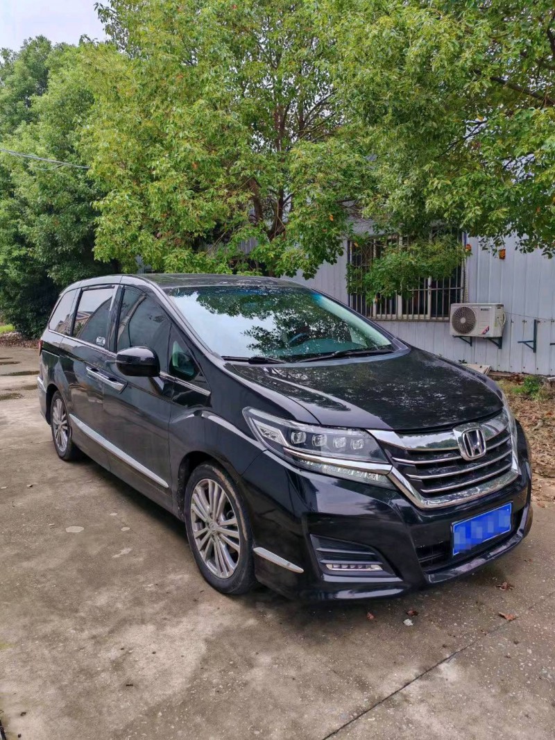 嘉兴18年本田艾力绅4