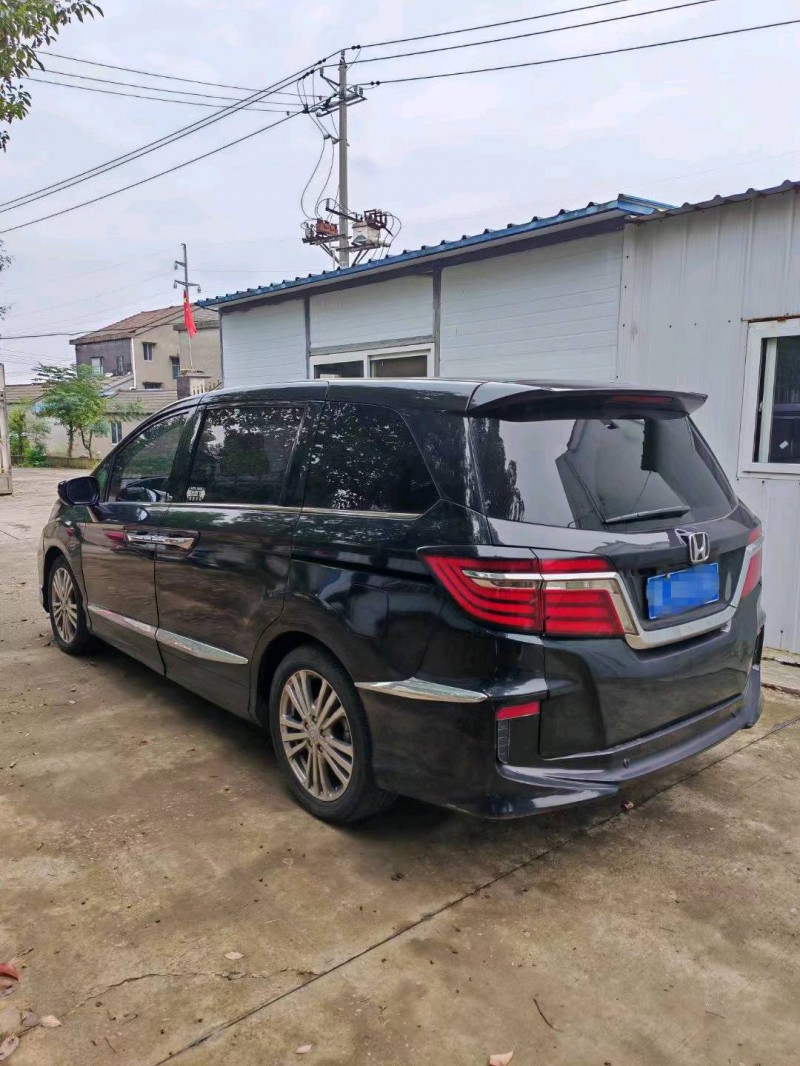 嘉兴18年本田艾力绅7