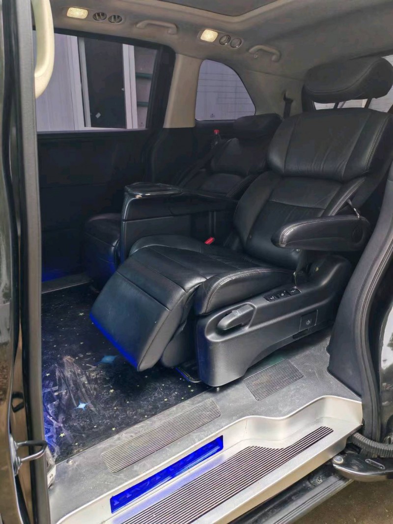 嘉兴18年本田艾力绅9