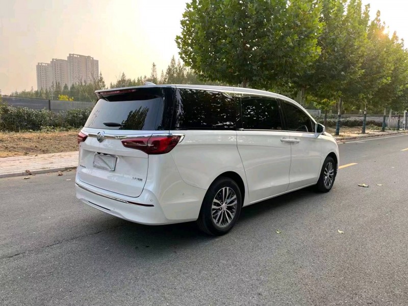 徐州22年别克GL88