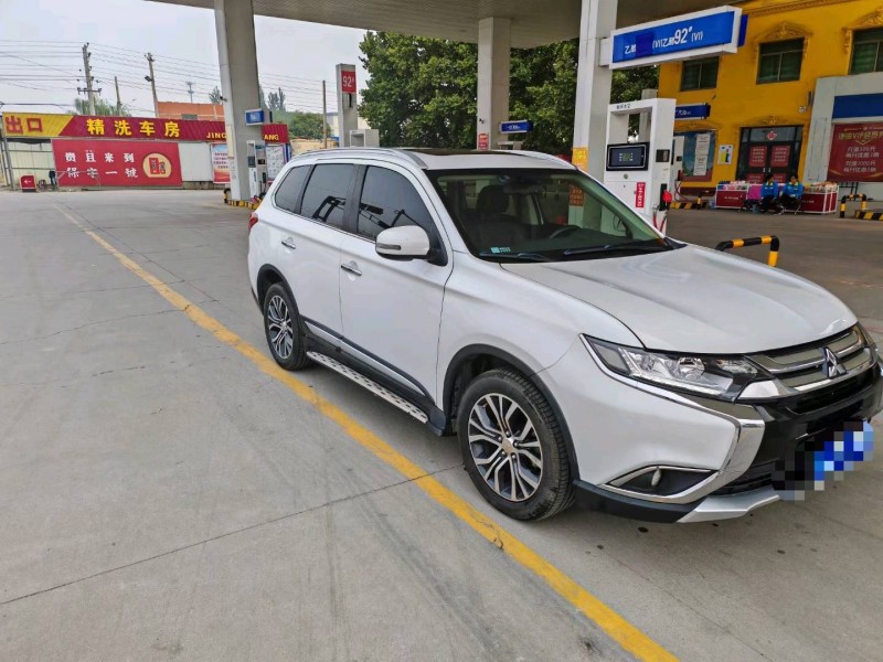 保定18年三菱欧蓝德5