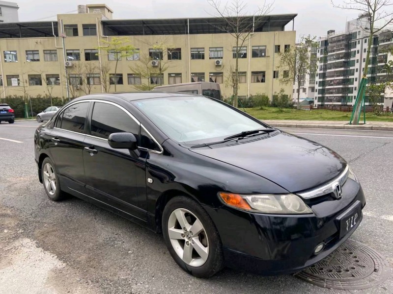 广州11年本田思域3