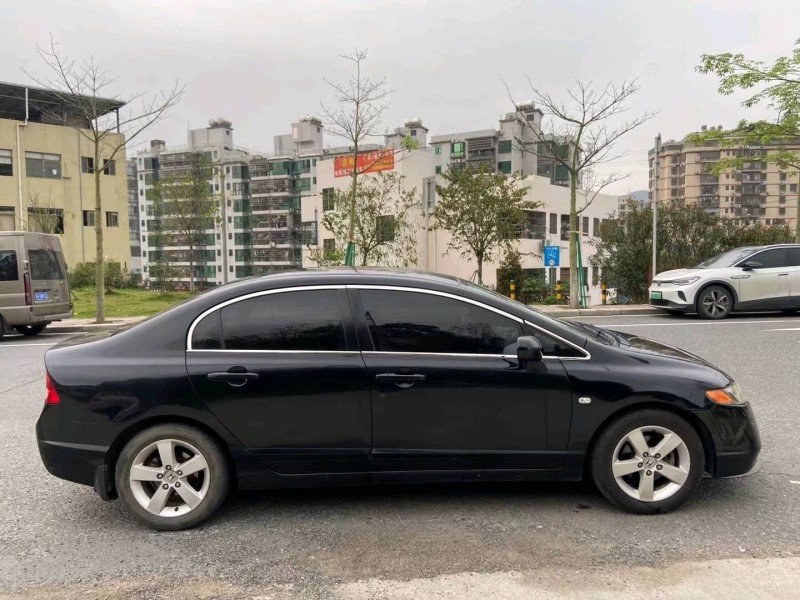 广州11年本田思域4