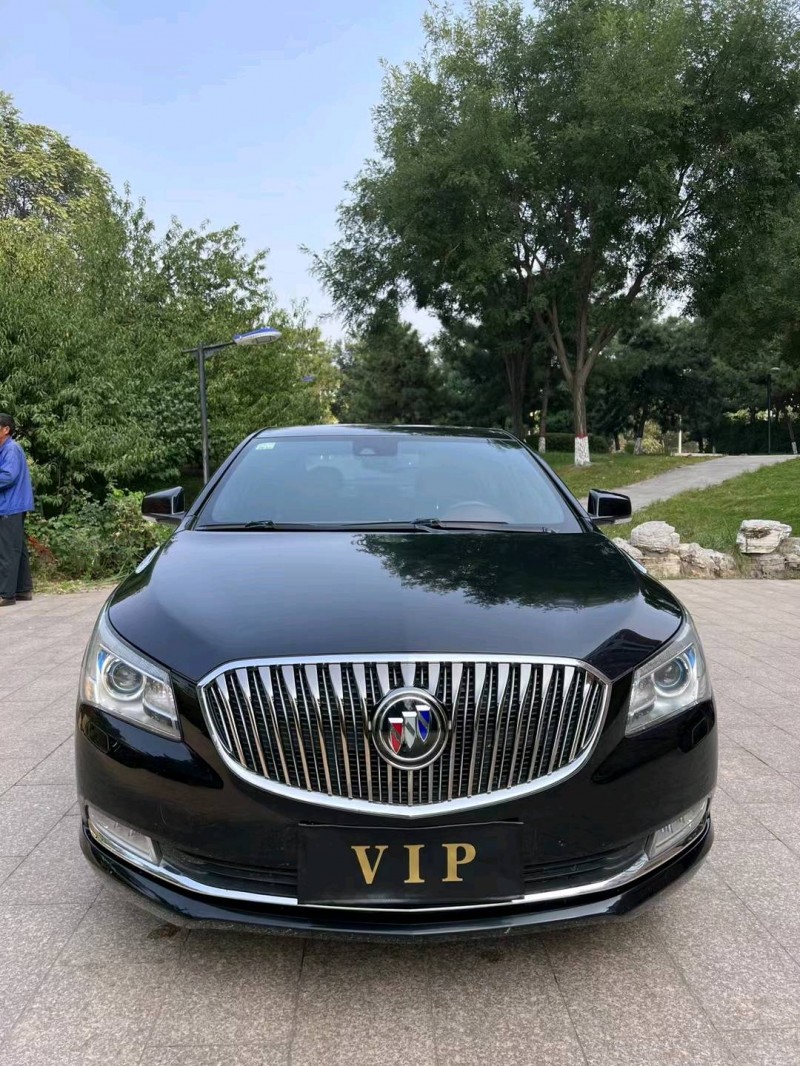 邢台13年别克君越1