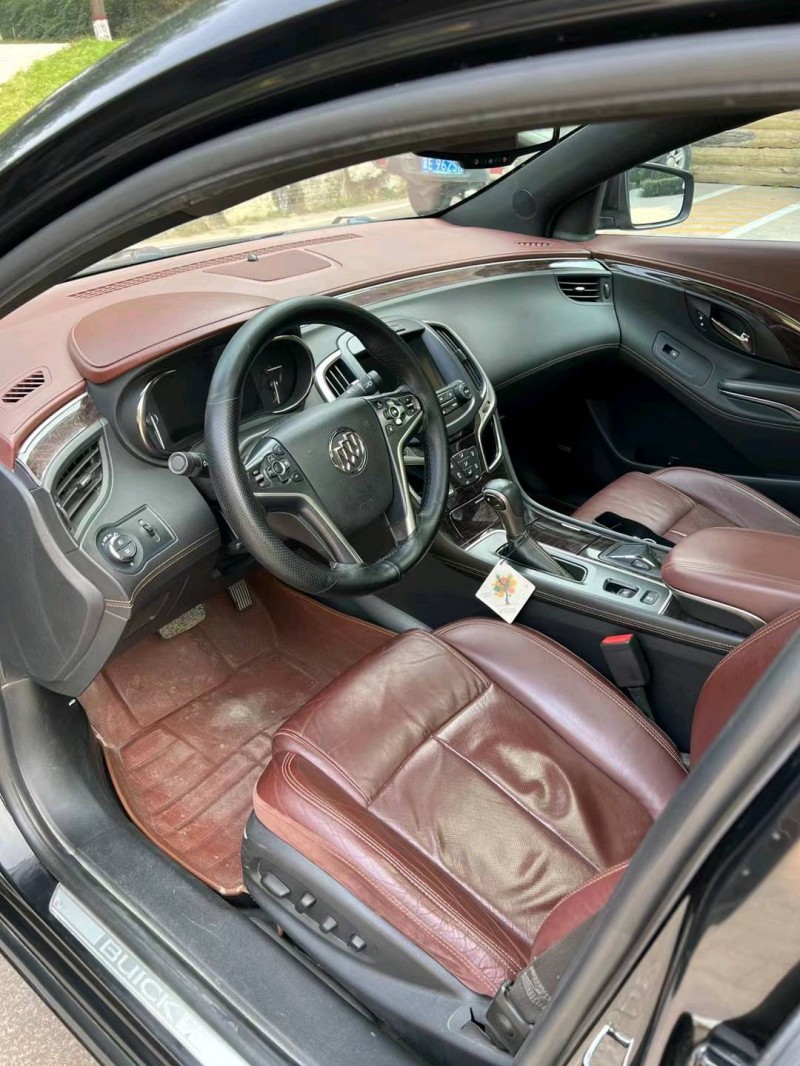 邢台13年别克君越4