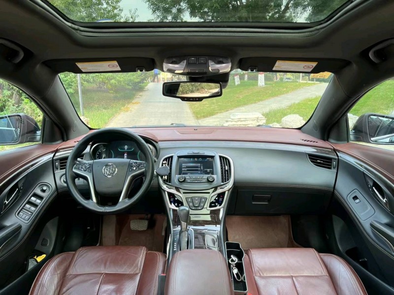 邢台13年别克君越5